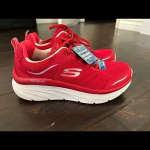Sketchers D’lux walker w/ air cooled memory foam shoes